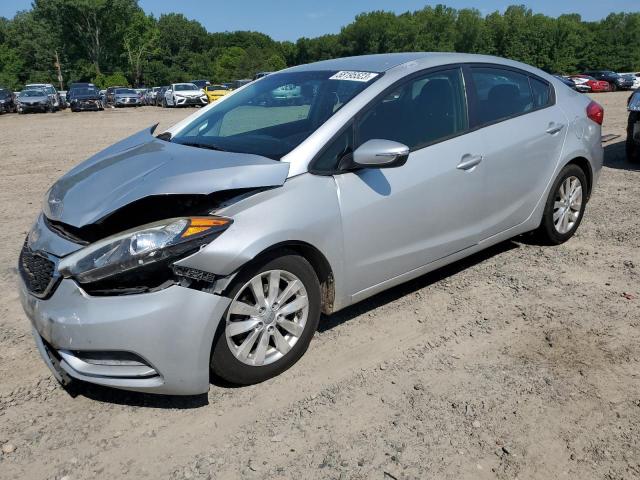 Photo 0 VIN: KNAFX4A63F5269568 - KIA FORTE LX 