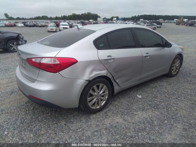 Photo 3 VIN: KNAFX4A63F5272065 - KIA FORTE 