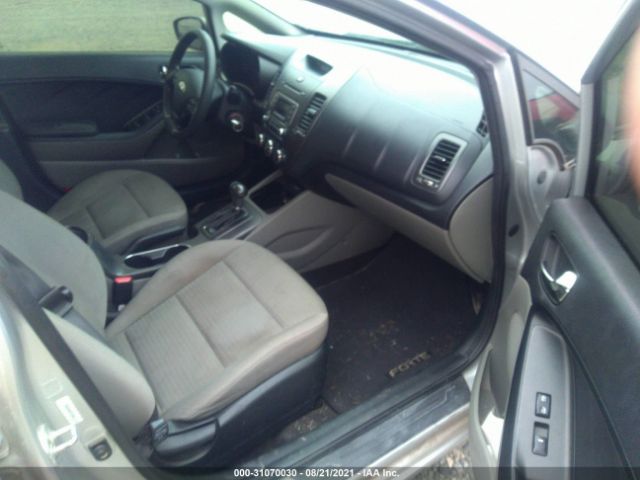 Photo 4 VIN: KNAFX4A63F5272065 - KIA FORTE 