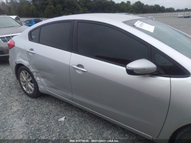 Photo 5 VIN: KNAFX4A63F5272065 - KIA FORTE 