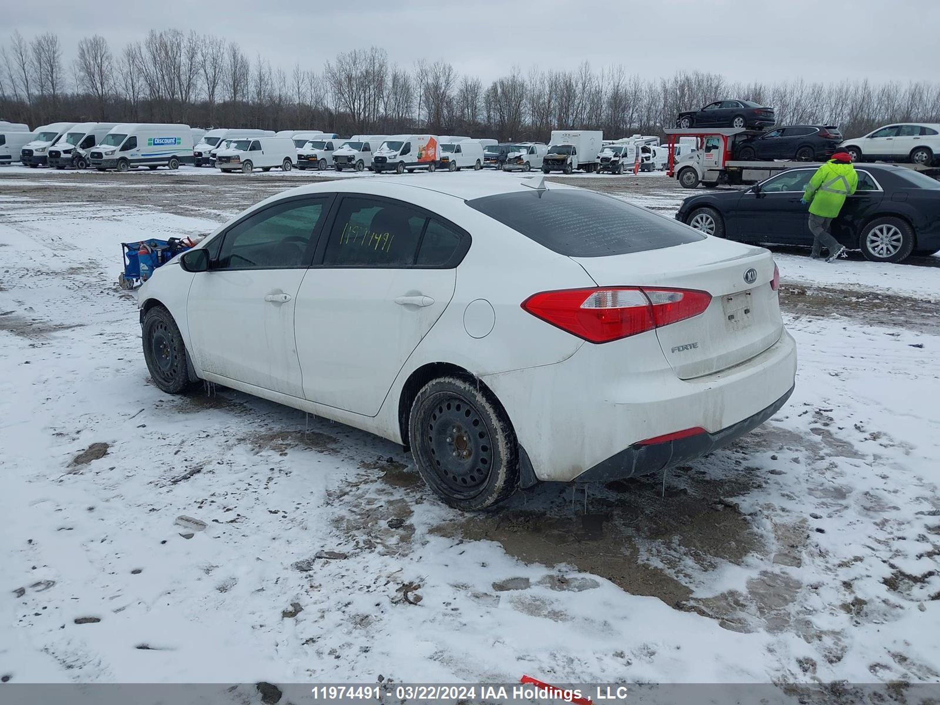 Photo 2 VIN: KNAFX4A63F5324987 - KIA FORTE 