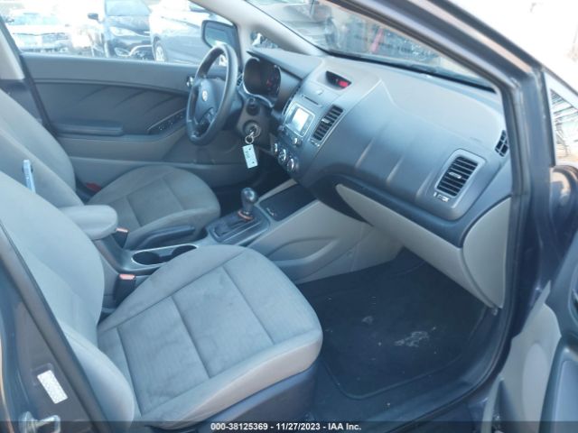 Photo 4 VIN: KNAFX4A63G5477743 - KIA FORTE 