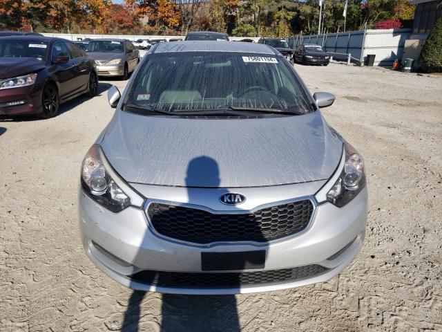 Photo 4 VIN: KNAFX4A63G5498964 - KIA FORTE LX 