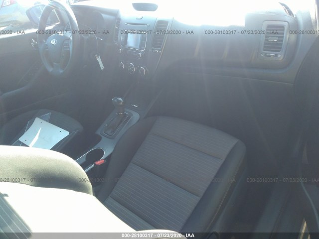 Photo 4 VIN: KNAFX4A63G5500504 - KIA FORTE 