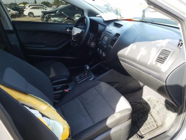 Photo 4 VIN: KNAFX4A63G5579141 - KIA FORTE LX 