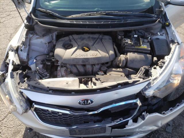 Photo 6 VIN: KNAFX4A64F5256747 - KIA FORTE LX 