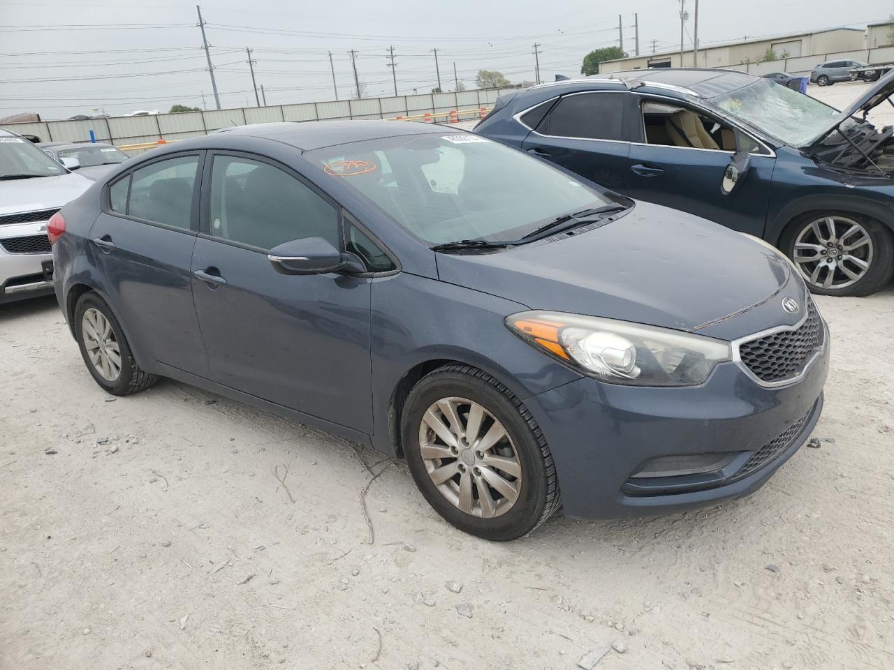 Photo 3 VIN: KNAFX4A64F5336534 - KIA FORTE 