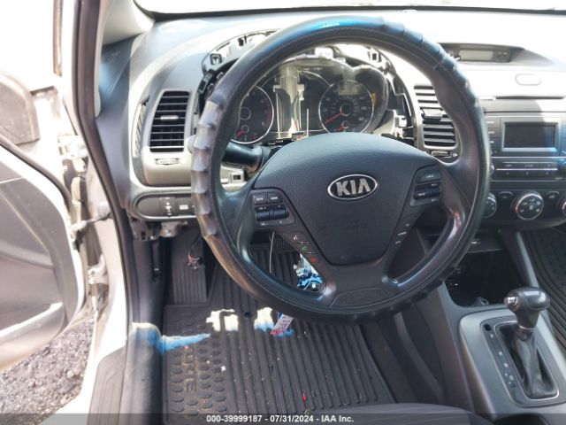 Photo 5 VIN: KNAFX4A64F5405786 - KIA FORTE 