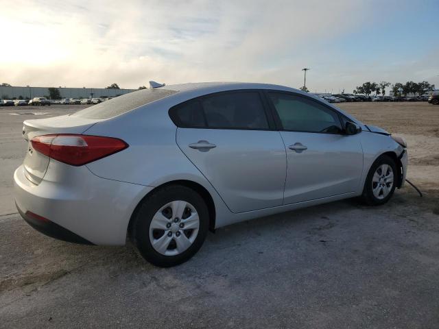 Photo 2 VIN: KNAFX4A64F5410549 - KIA FORTE LX 