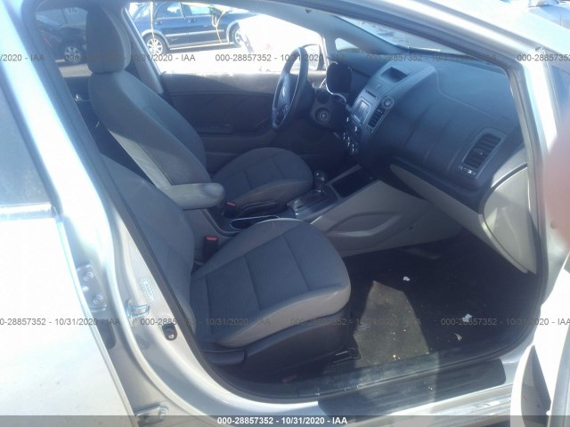 Photo 4 VIN: KNAFX4A64G5455721 - KIA FORTE 