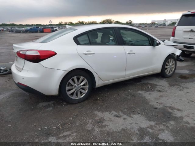 Photo 3 VIN: KNAFX4A64G5460899 - KIA FORTE 