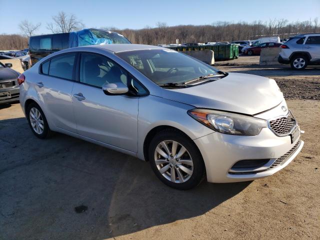 Photo 3 VIN: KNAFX4A64G5469389 - KIA FORTE 