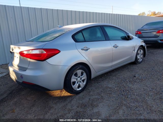 Photo 3 VIN: KNAFX4A64G5549596 - KIA FORTE 