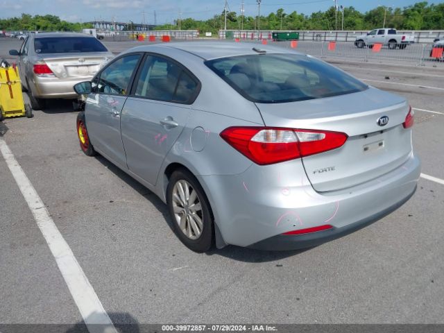 Photo 2 VIN: KNAFX4A64G5605830 - KIA FORTE 