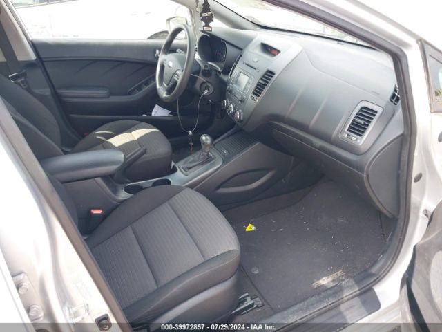 Photo 4 VIN: KNAFX4A64G5605830 - KIA FORTE 