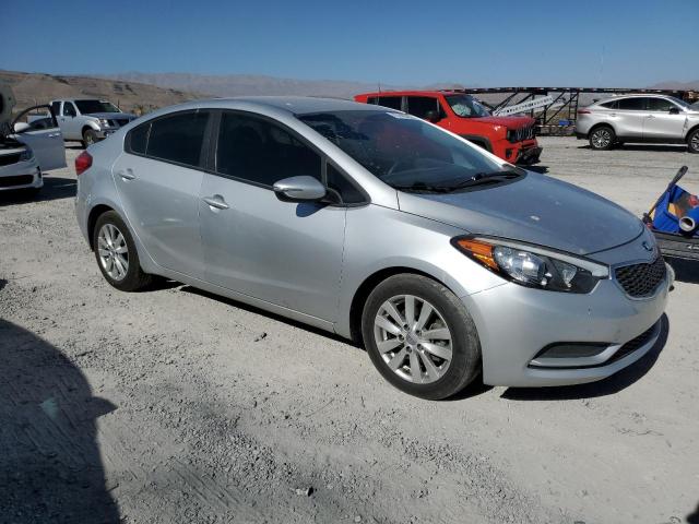 Photo 3 VIN: KNAFX4A64G5605844 - KIA FORTE 