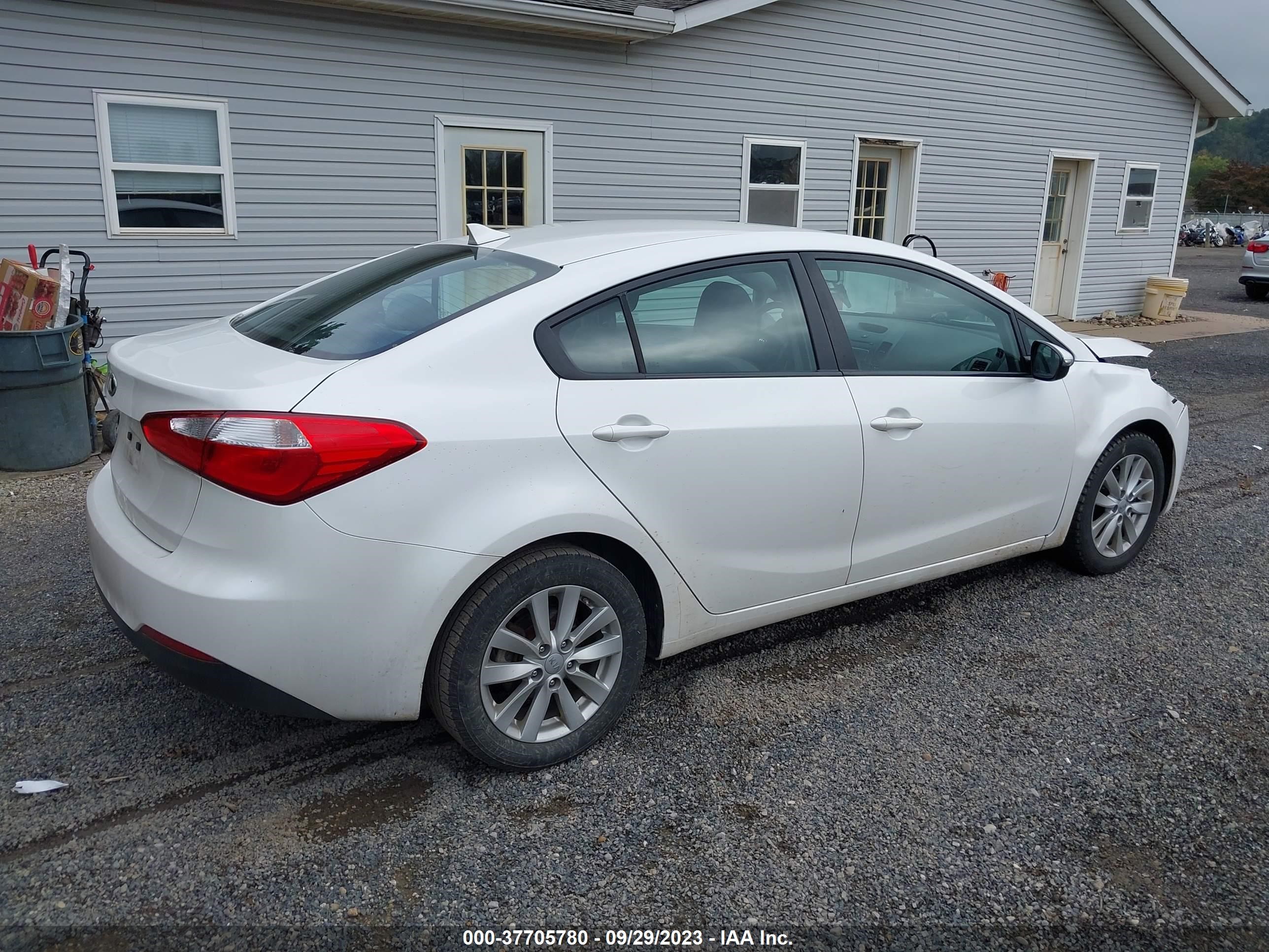 Photo 3 VIN: KNAFX4A65E5241222 - KIA FORTE 