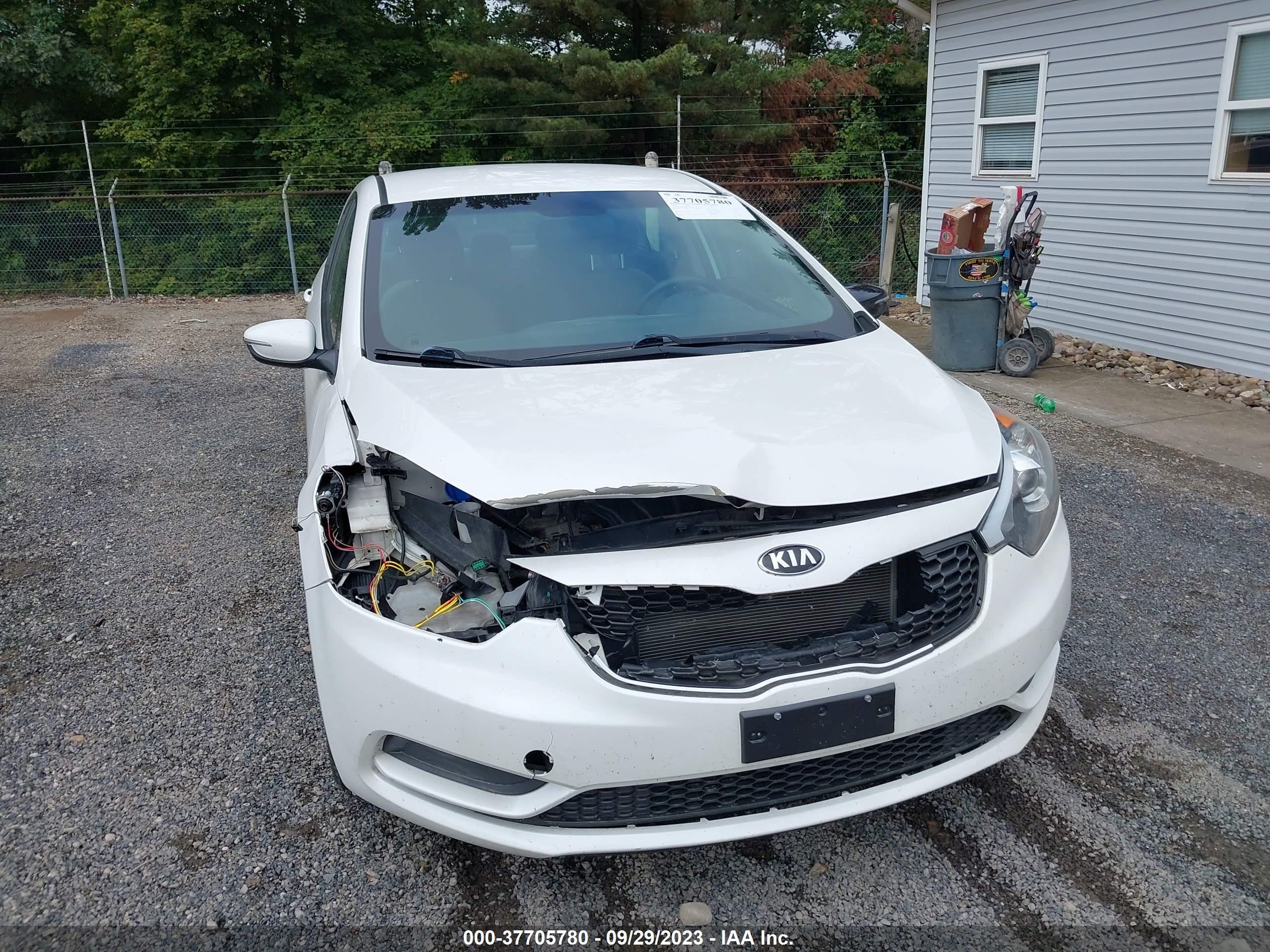 Photo 5 VIN: KNAFX4A65E5241222 - KIA FORTE 