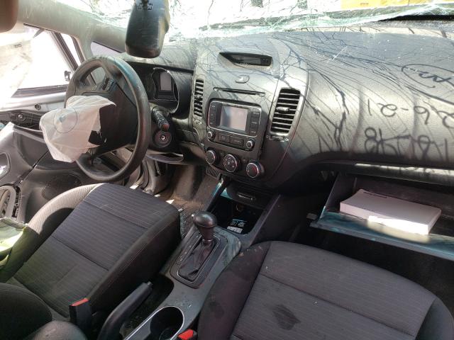 Photo 8 VIN: KNAFX4A65F5330502 - KIA FORTE LX 