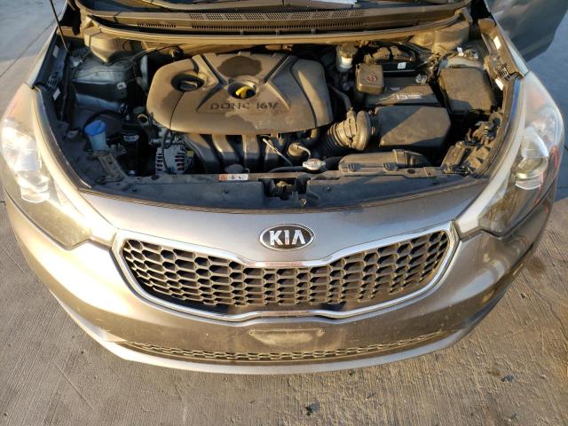 Photo 6 VIN: KNAFX4A65G5553270 - KIA FORTE LX 