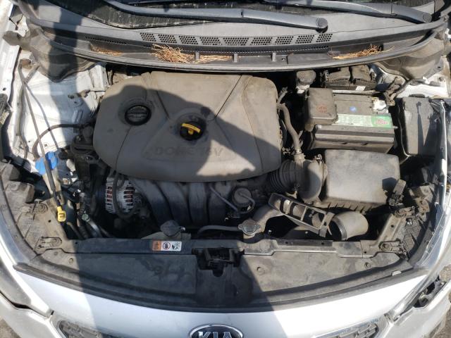 Photo 6 VIN: KNAFX4A66E5100692 - KIA FORTE LX 