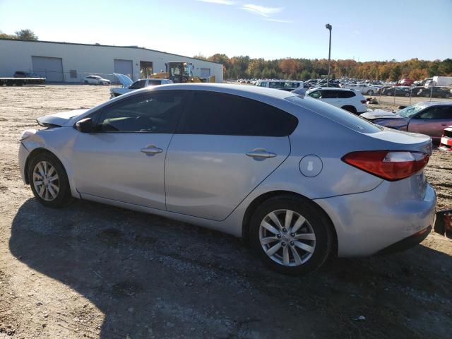 Photo 1 VIN: KNAFX4A66E5126113 - KIA FORTE LX 