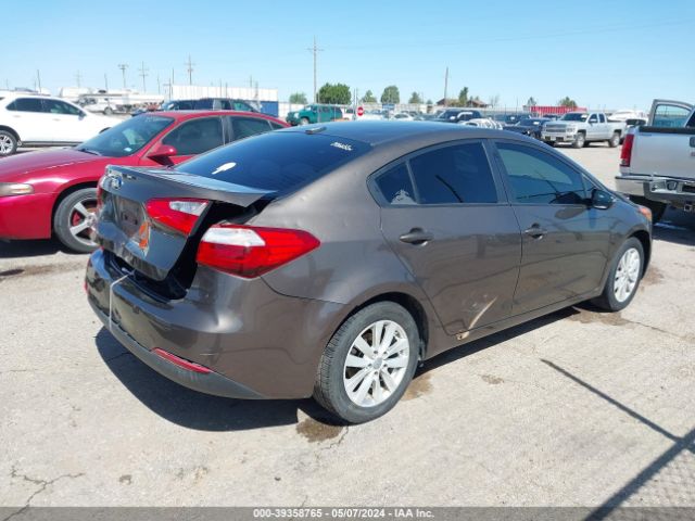 Photo 3 VIN: KNAFX4A66E5208424 - KIA FORTE 