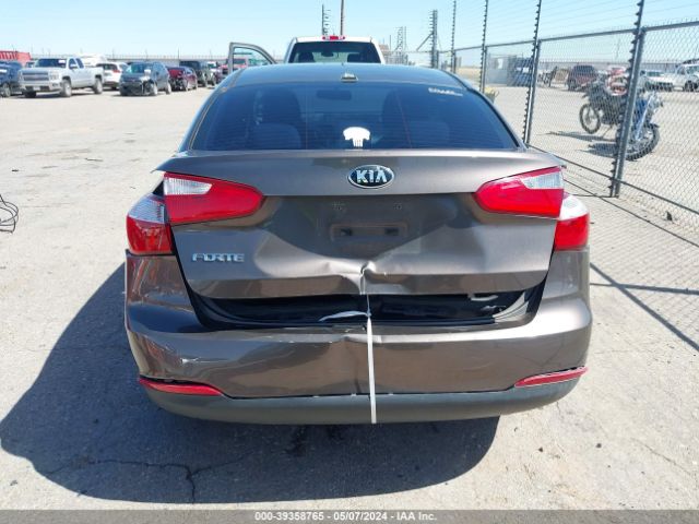 Photo 5 VIN: KNAFX4A66E5208424 - KIA FORTE 