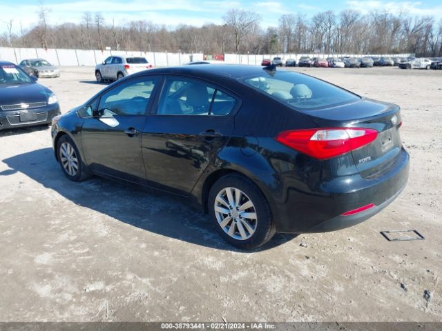 Photo 2 VIN: KNAFX4A66E5241889 - KIA FORTE 