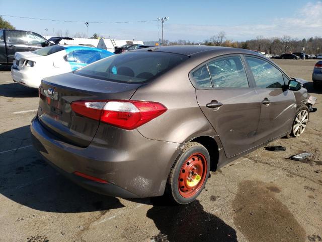 Photo 2 VIN: KNAFX4A66F5255616 - KIA FORTE LX 