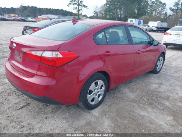 Photo 3 VIN: KNAFX4A66F5255762 - KIA FORTE 