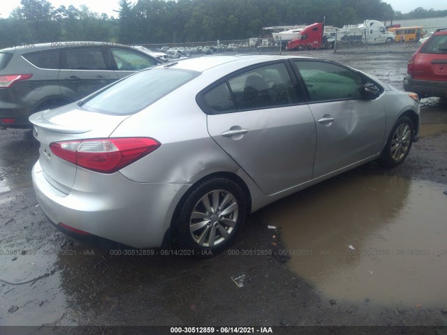 Photo 3 VIN: KNAFX4A66F5274506 - KIA FORTE 