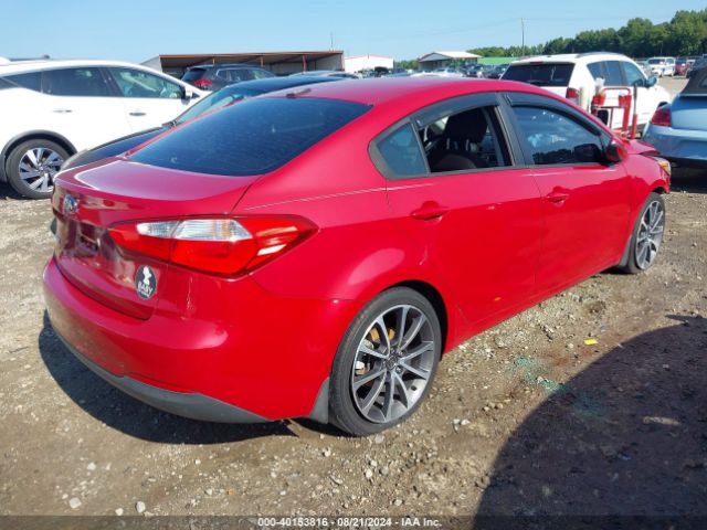 Photo 3 VIN: KNAFX4A66F5318648 - KIA FORTE 