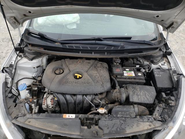 Photo 6 VIN: KNAFX4A66F5373679 - KIA FORTE LX 