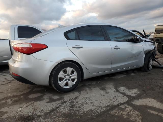 Photo 2 VIN: KNAFX4A66F5391292 - KIA FORTE LX 