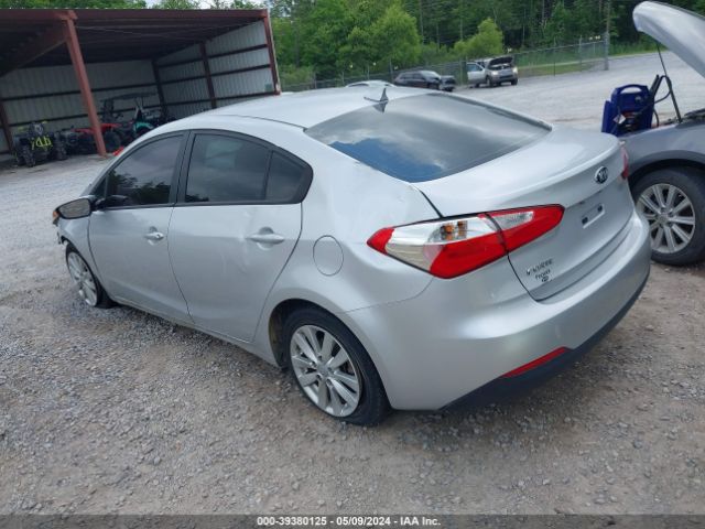 Photo 2 VIN: KNAFX4A66F5397660 - KIA FORTE 