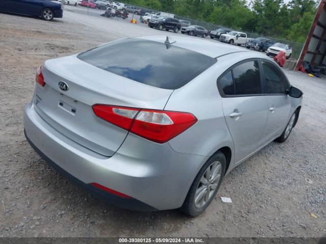 Photo 3 VIN: KNAFX4A66F5397660 - KIA FORTE 