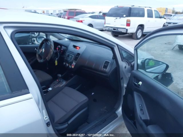 Photo 4 VIN: KNAFX4A66F5405773 - KIA FORTE 