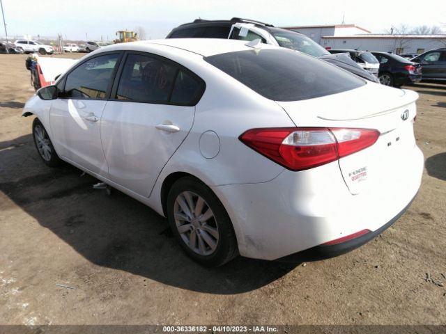 Photo 2 VIN: KNAFX4A66F5417261 - KIA FORTE 