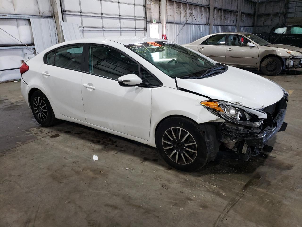 Photo 3 VIN: KNAFX4A66F5425697 - KIA FORTE 