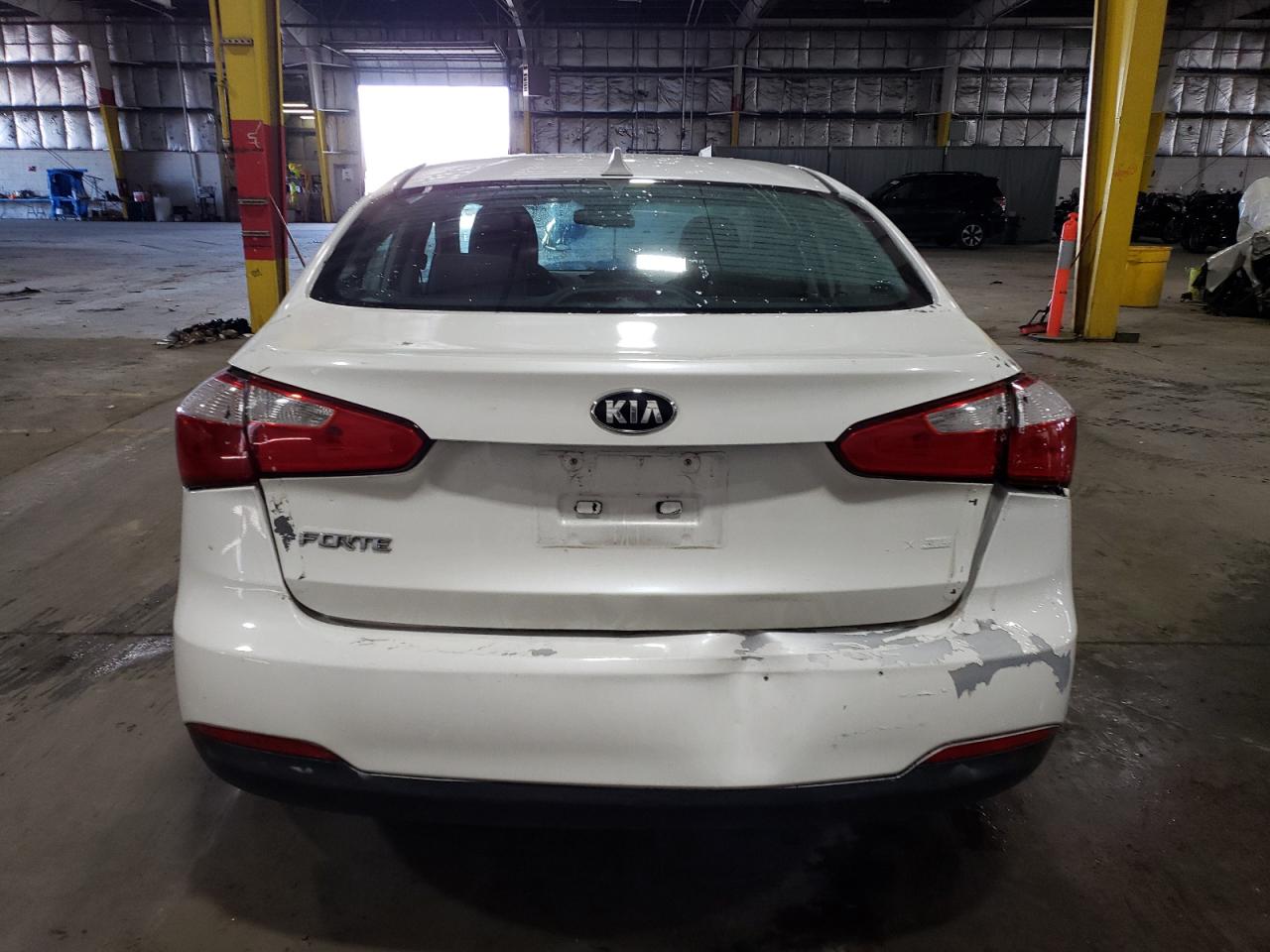 Photo 5 VIN: KNAFX4A66F5425697 - KIA FORTE 