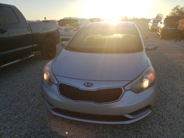 Photo 8 VIN: KNAFX4A66G5479194 - KIA FORTE LX 