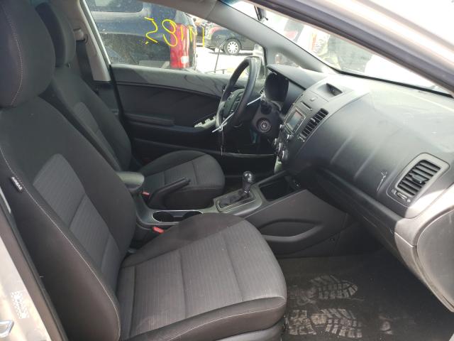 Photo 4 VIN: KNAFX4A66G5537238 - KIA FORTE LX 