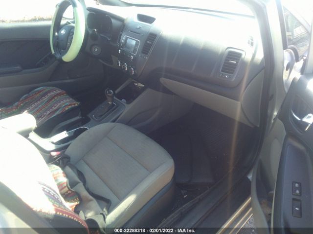 Photo 4 VIN: KNAFX4A66G5555593 - KIA FORTE 