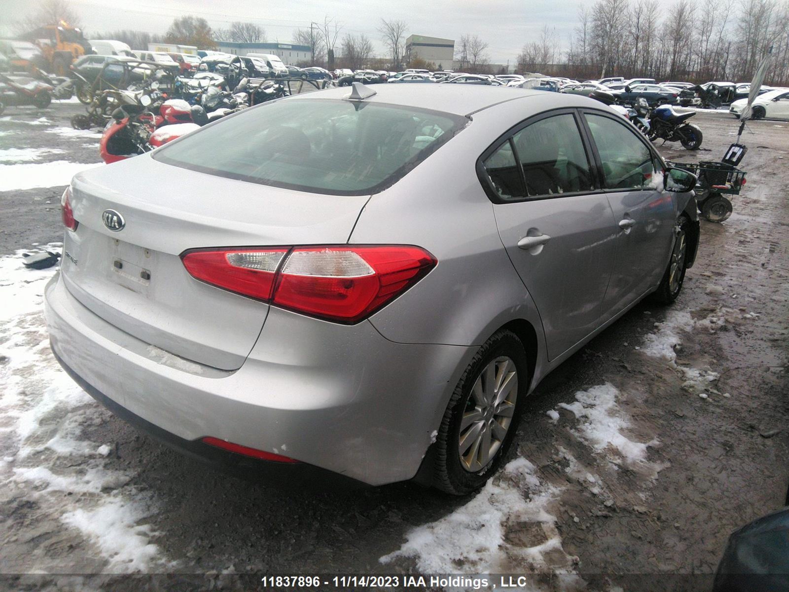 Photo 3 VIN: KNAFX4A66G5556226 - KIA FORTE 