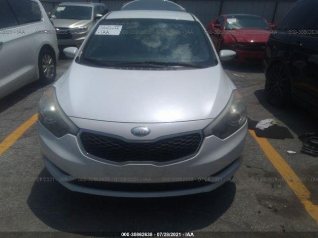 Photo 5 VIN: KNAFX4A67E5063717 - KIA FORTE 