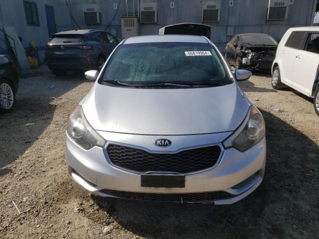 Photo 4 VIN: KNAFX4A67F5270321 - KIA FORTE LX 