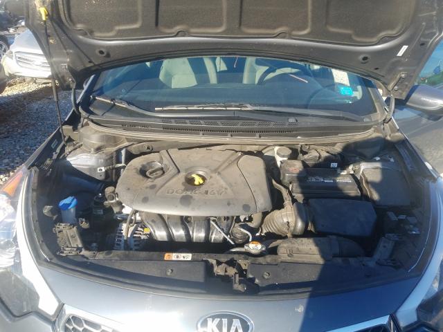 Photo 6 VIN: KNAFX4A67F5299432 - KIA FORTE LX 