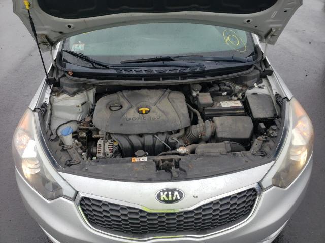 Photo 6 VIN: KNAFX4A67F5313538 - KIA FORTE LX 