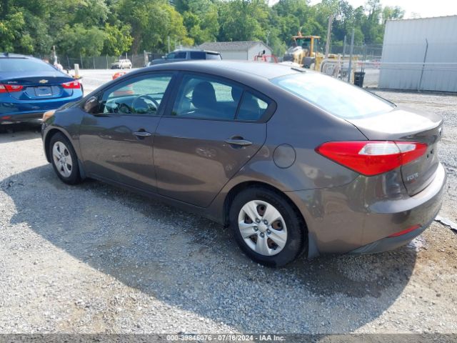 Photo 2 VIN: KNAFX4A67F5350749 - KIA FORTE 